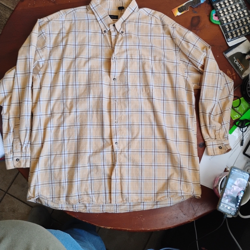 Men's Plaid Button-Down Shirt